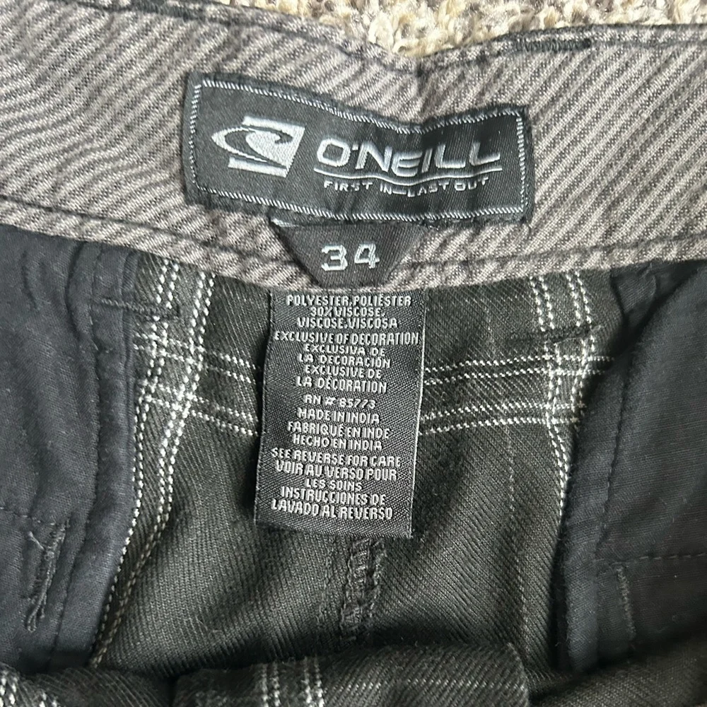 O’Neil Men’s Black with Gray and White plaid design size 34